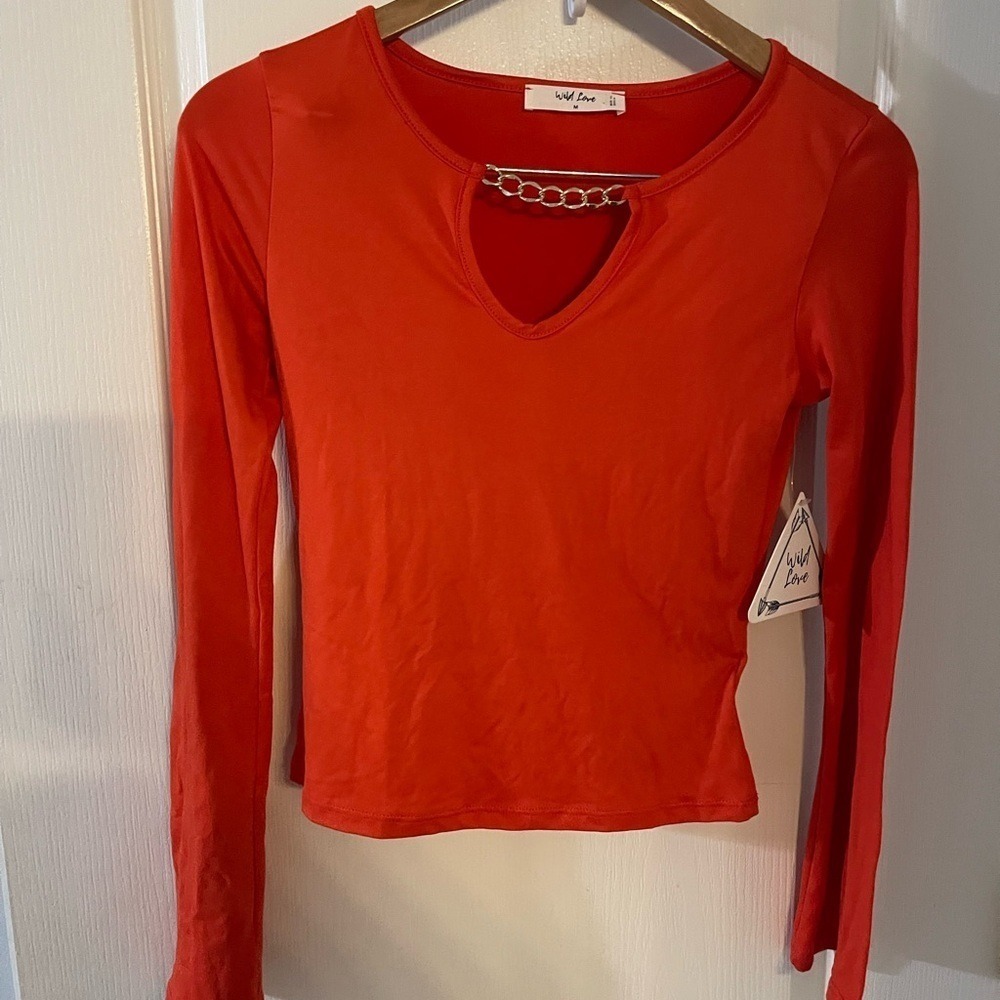 Wild Love Orange Red Long Sleeve Keyhole Chain Neck Top‎ Medium NWT